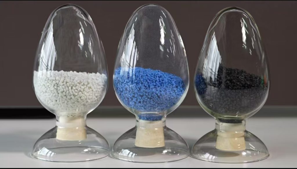 Componente de nylon moldeado por inyección de precisión - vista del producto acabado